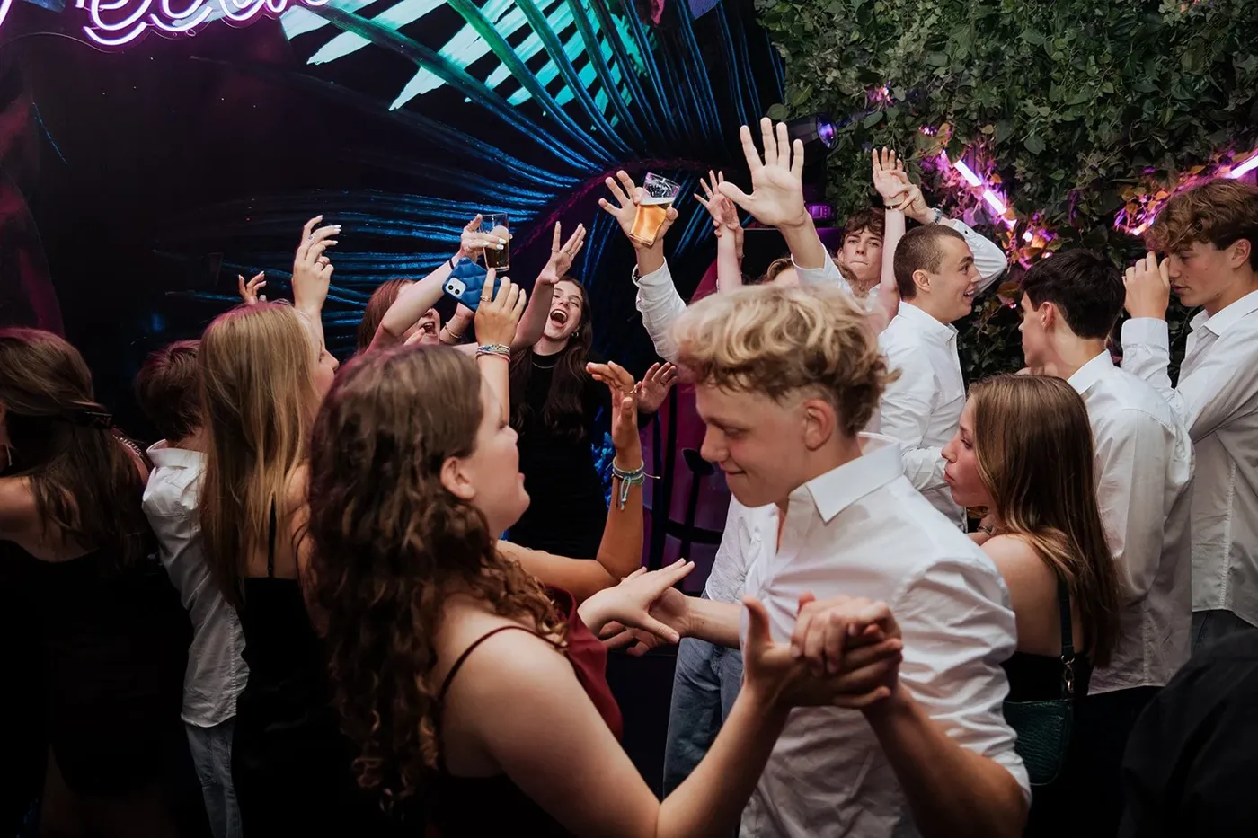 FEEST portfolio — 98