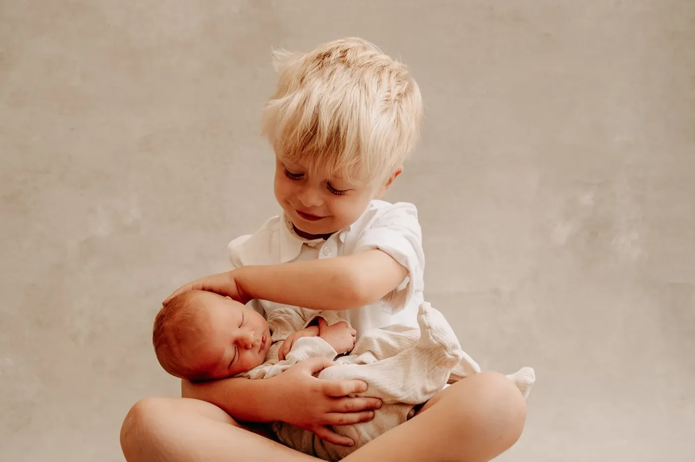 NEWBORN portfolio — 208